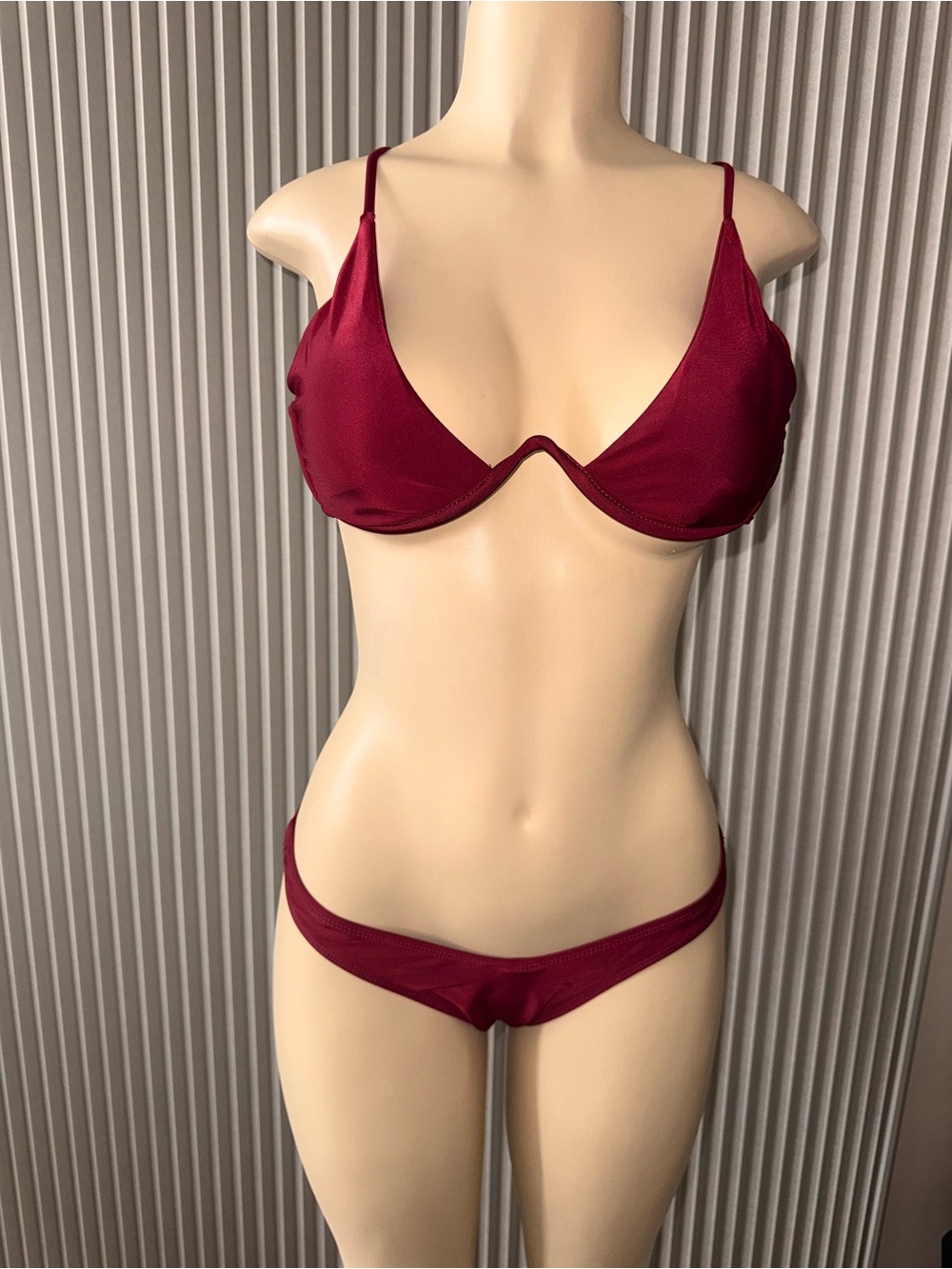 Women's Burgundy Underwire Bikini Set